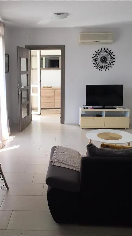 Luxury Apartment Cairos