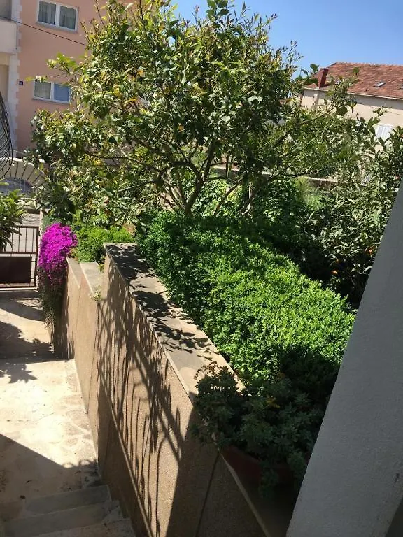 Luxury Apartment Cairos